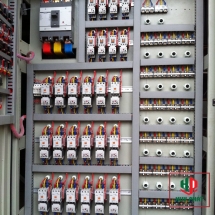 Tủ điều khiển động cơ